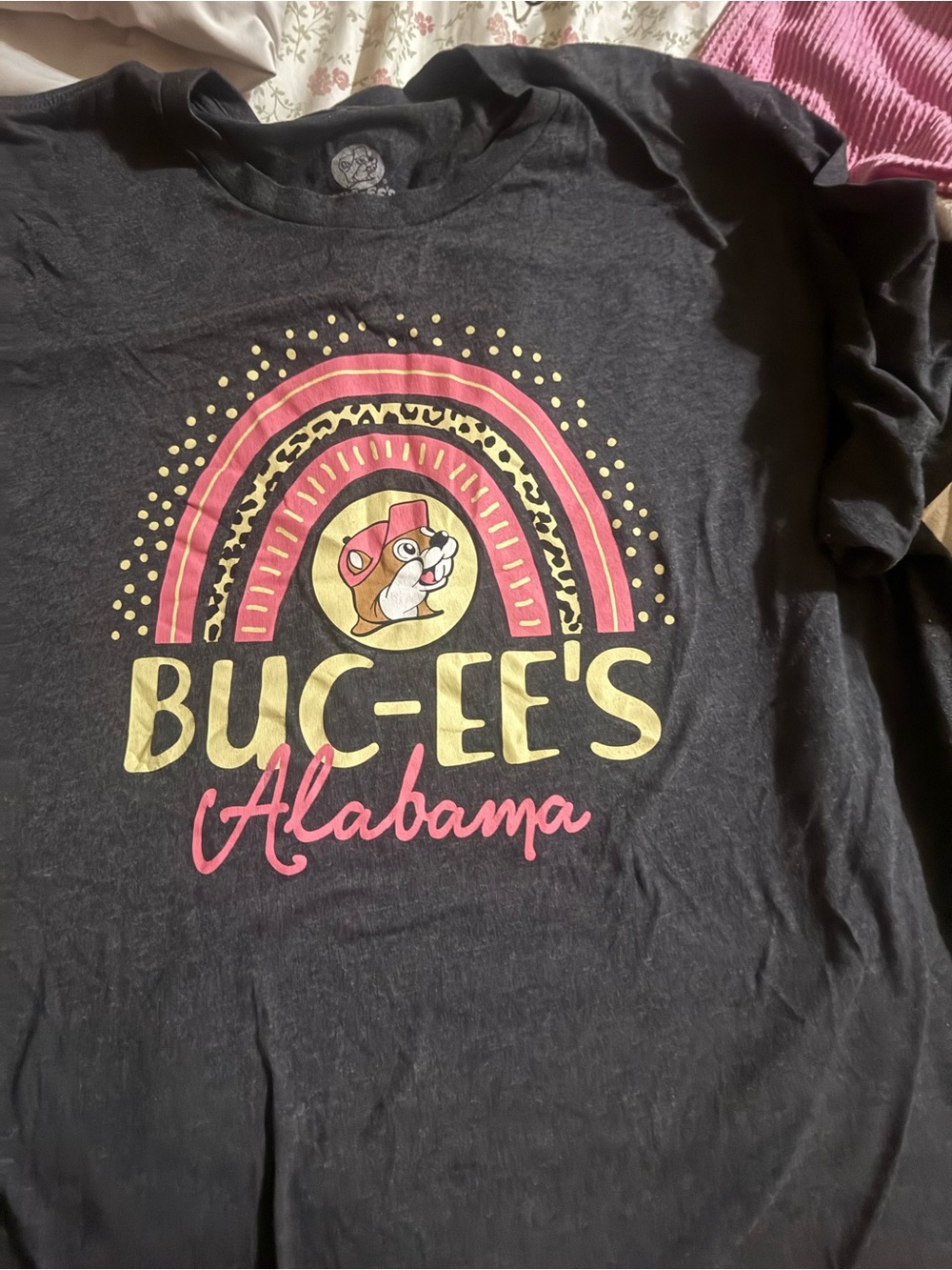 Buc-ee's Alabama Short Sleeve Tee in Black with Pink & Yellow Graphic
